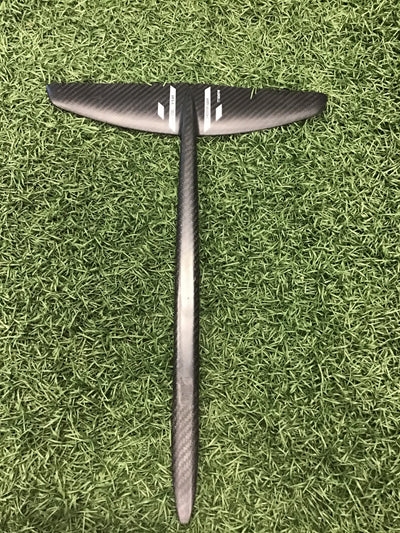 Display Slingshot One-Lock Turbo 180 rear wing